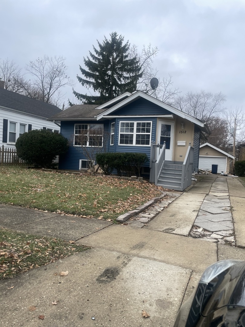 1512 Henry Place, Waukegan, IL 60085