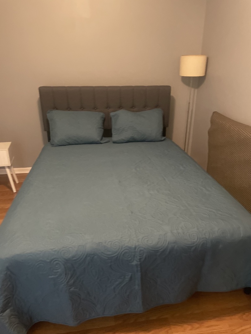 1512 Henry Place, Waukegan, IL 60085