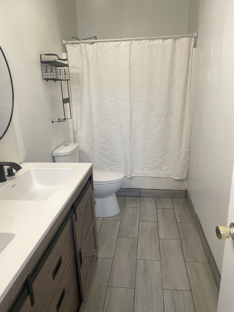 1512 Henry Place, Waukegan, IL 60085