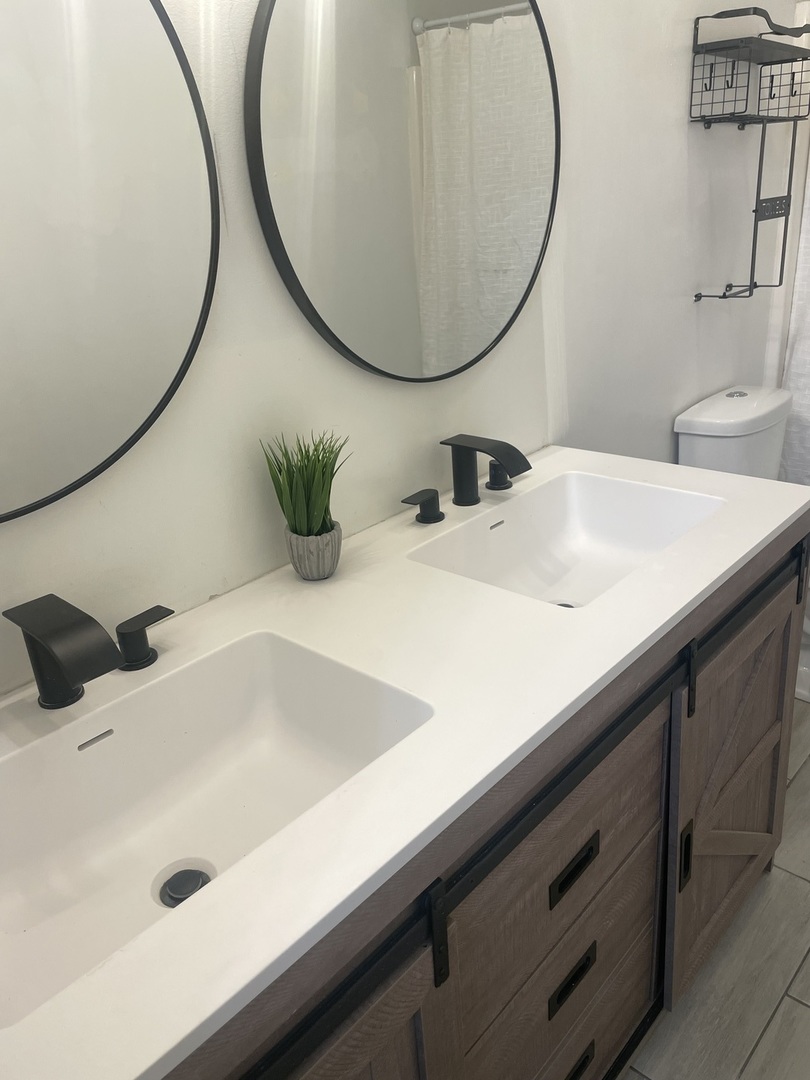 1512 Henry Place, Waukegan, IL 60085