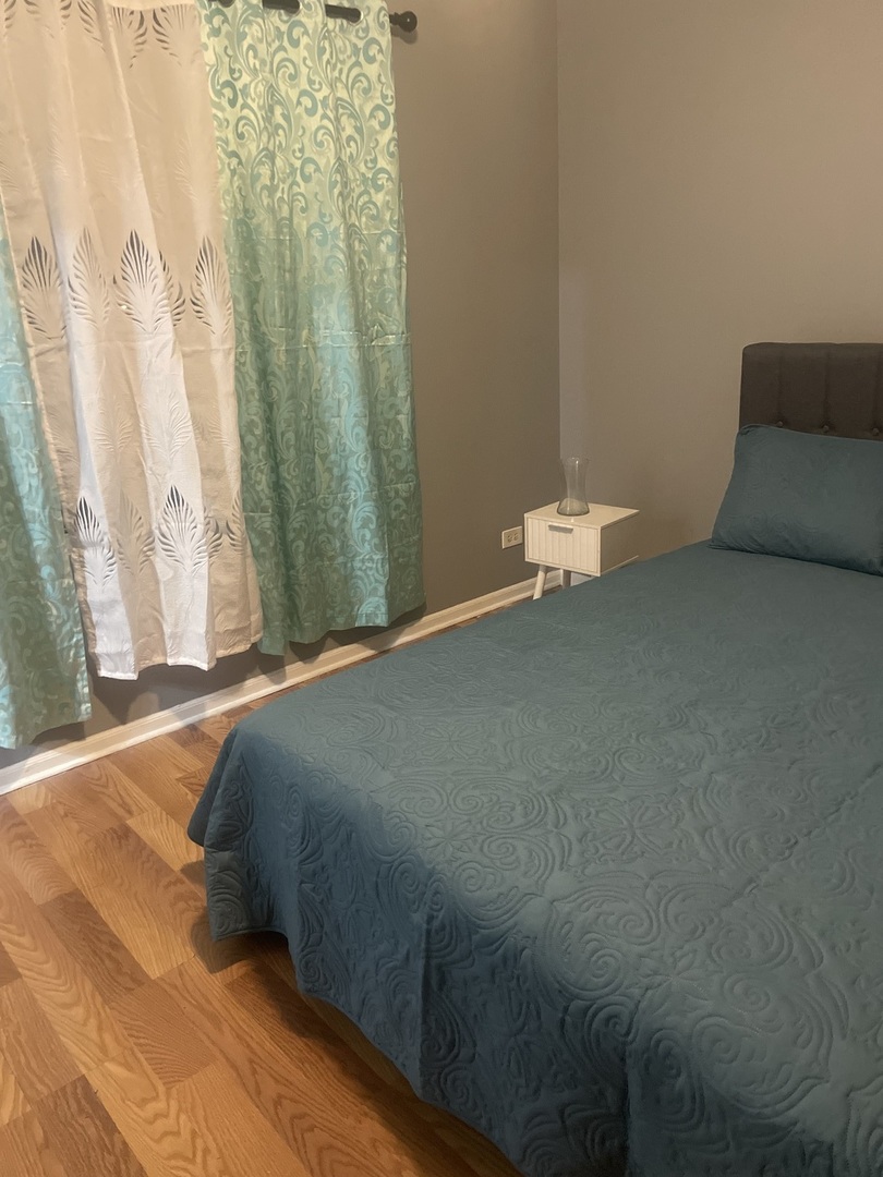 1512 Henry Place, Waukegan, IL 60085