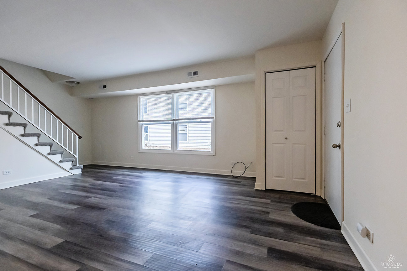 1387 S Glen Circle #D, Aurora, IL 60506