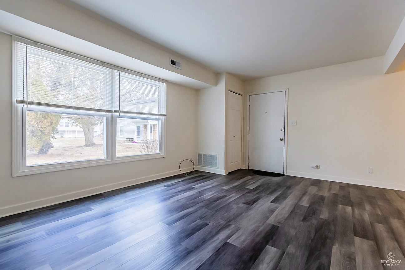 1387 S Glen Circle #D, Aurora, IL 60506