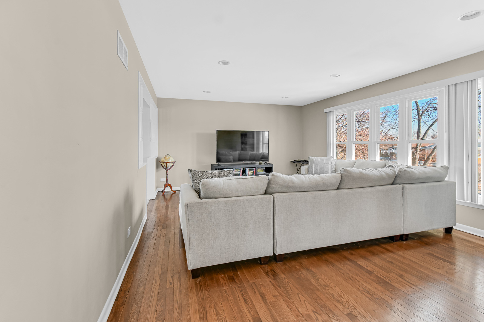 6200 Rob Roy Drive, Oak Forest, IL 60452