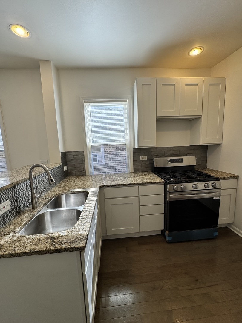 1748 N Austin Avenue #2, Chicago, IL 60639