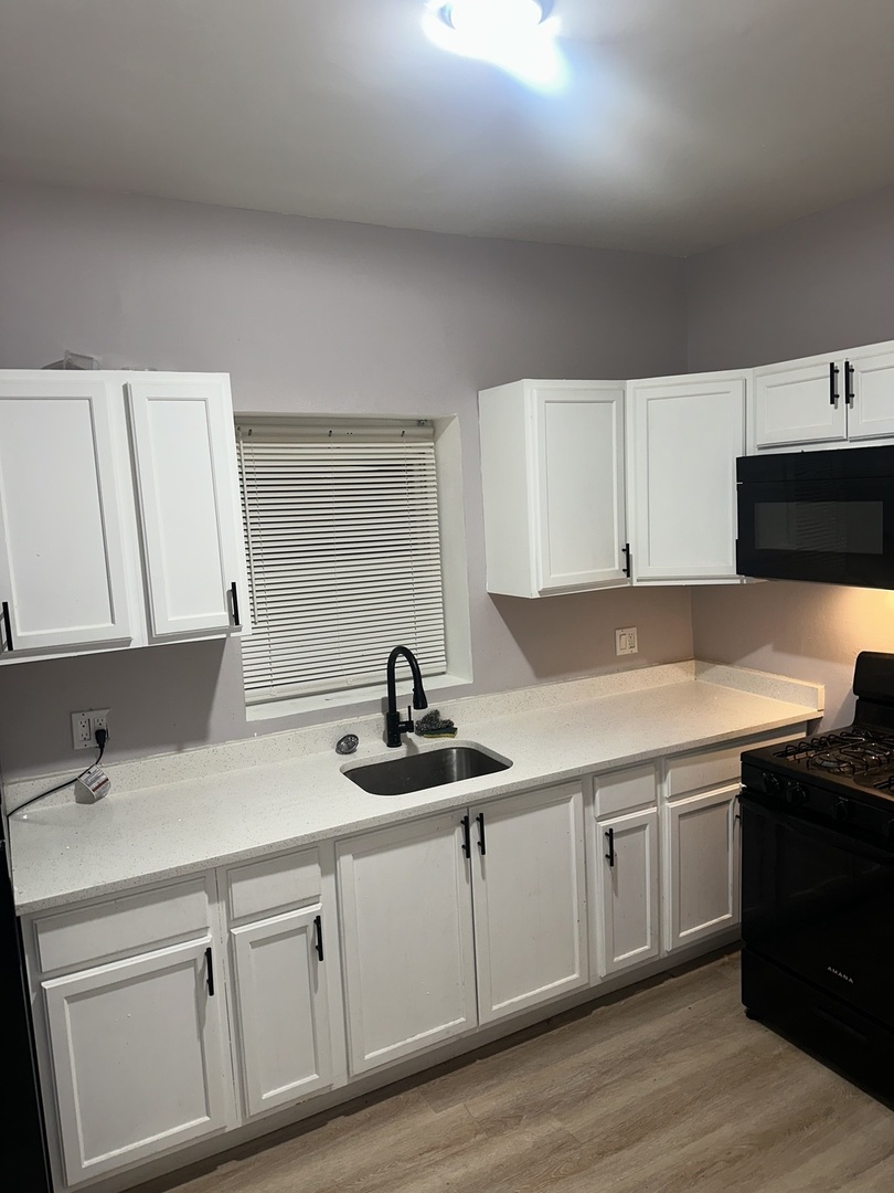 8017 S Saint Lawrence Avenue #1, Chicago, IL 60619