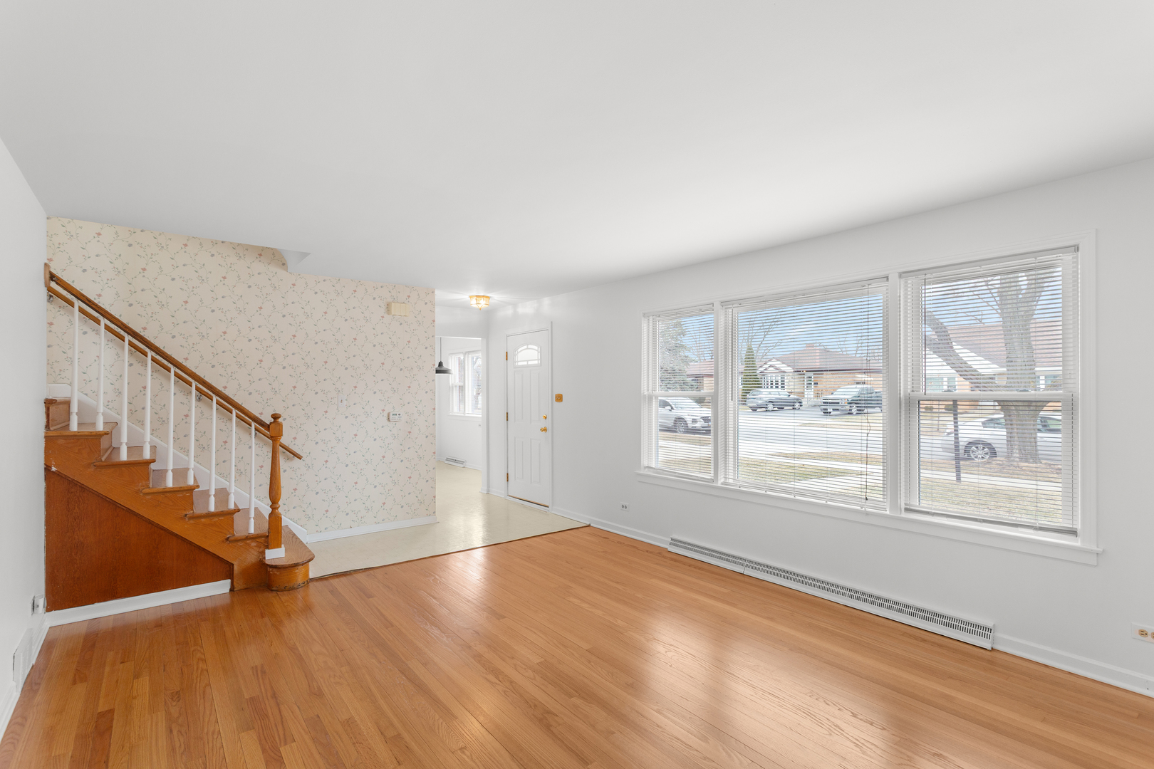 11053 Mandel Avenue, Westchester, IL 60154