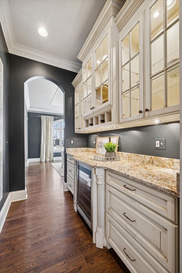 4047 Howard Avenue, Western Springs, IL 60558