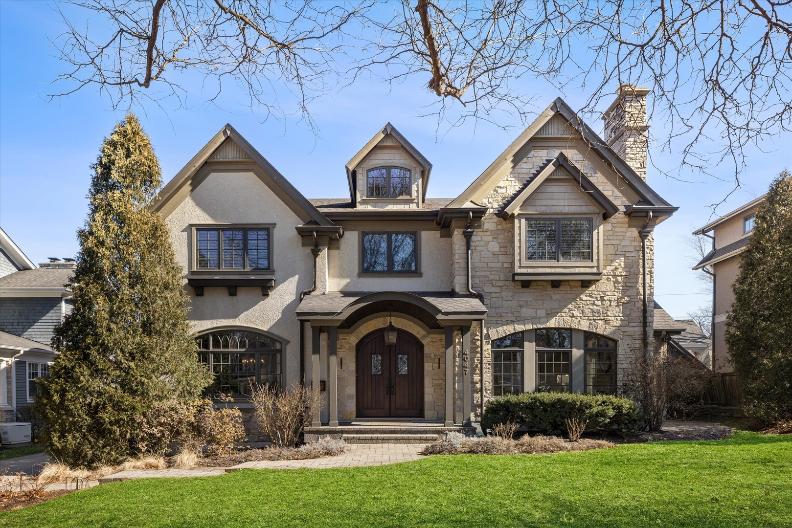 4047 Howard Avenue, Western Springs, IL 60558