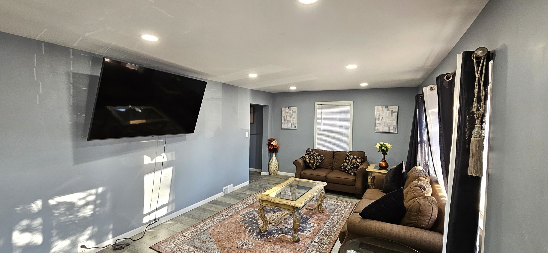 176 E Grand Avenue, Fox Lake, IL 60020