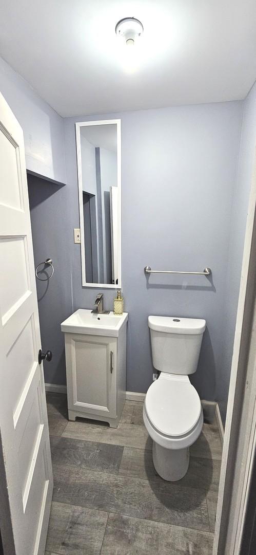 176 E Grand Avenue, Fox Lake, IL 60020