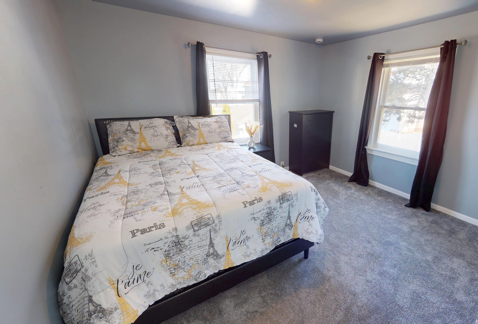 176 E Grand Avenue, Fox Lake, IL 60020