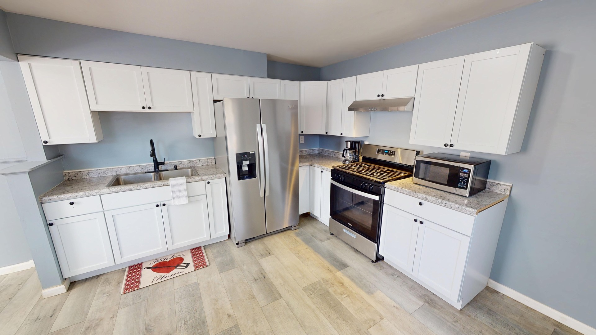 176 E Grand Avenue, Fox Lake, IL 60020