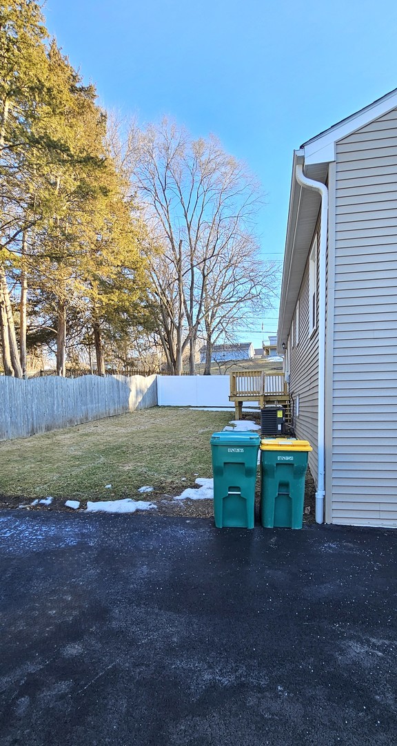 176 E Grand Avenue, Fox Lake, IL 60020