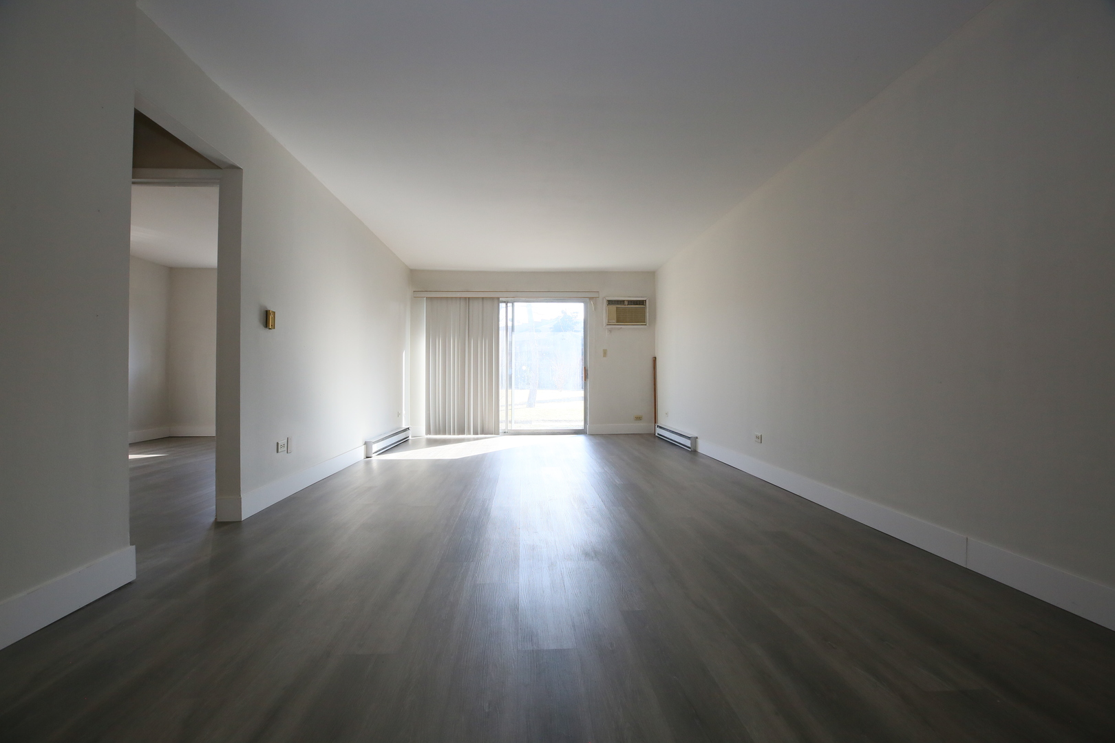 832 E OLD WILLOW Road #105, Prospect Heights, IL 60070