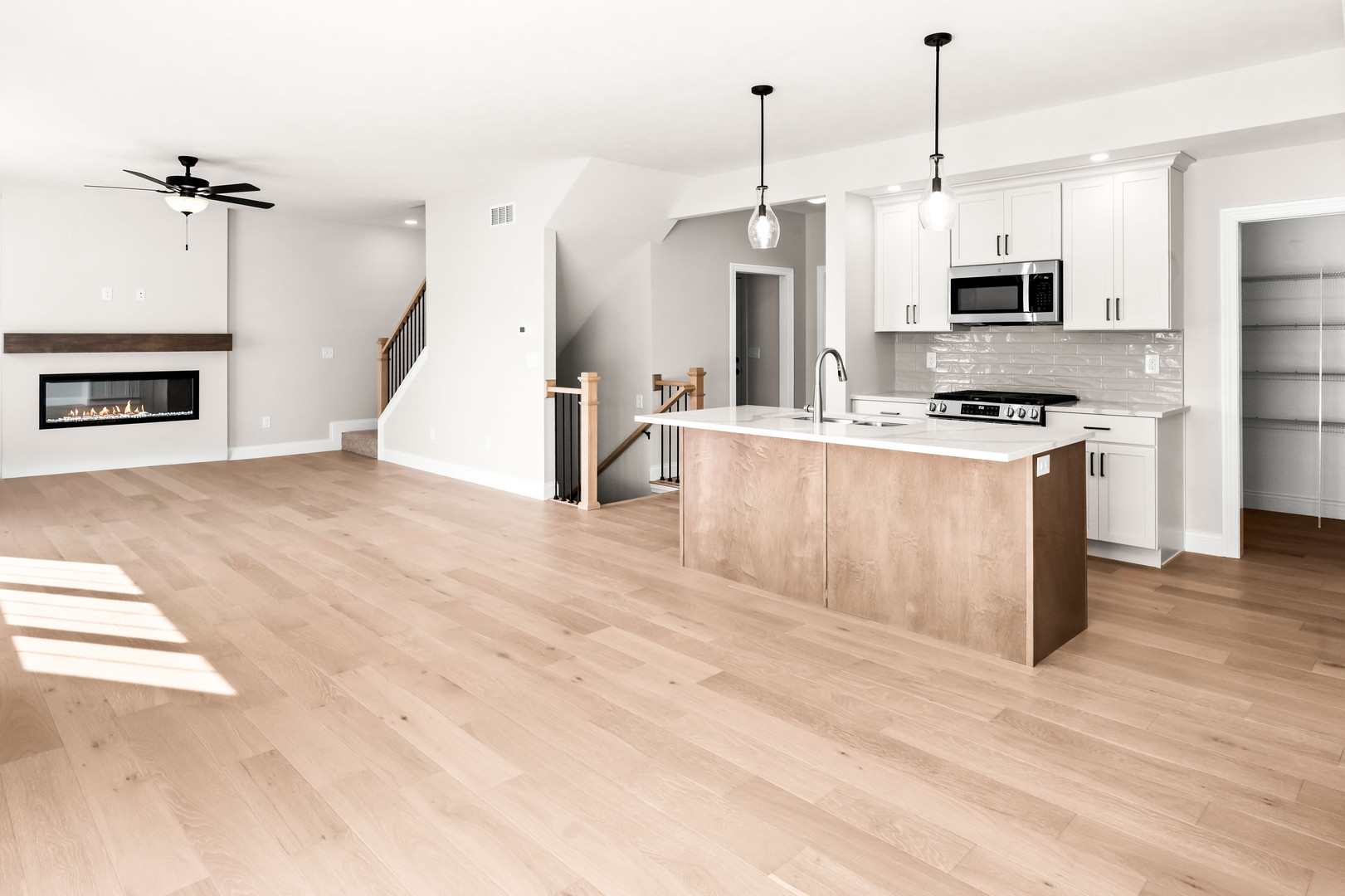 5211 Castlebar Drive, Bloomington, IL 61705