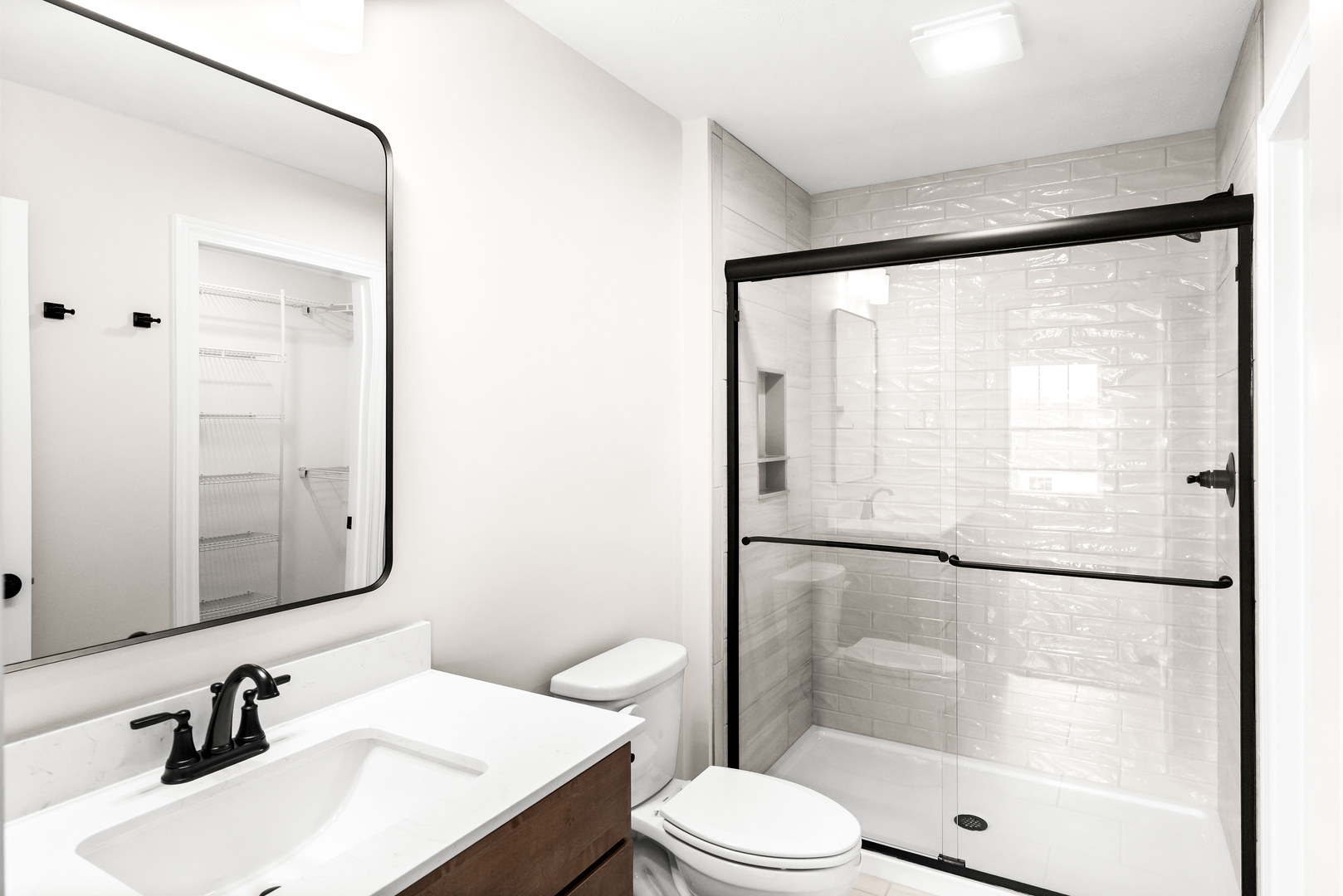 5211 Castlebar Drive, Bloomington, IL 61705