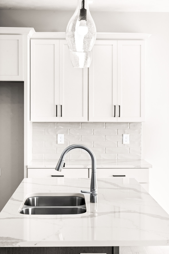 5211 Castlebar Drive, Bloomington, IL 61705