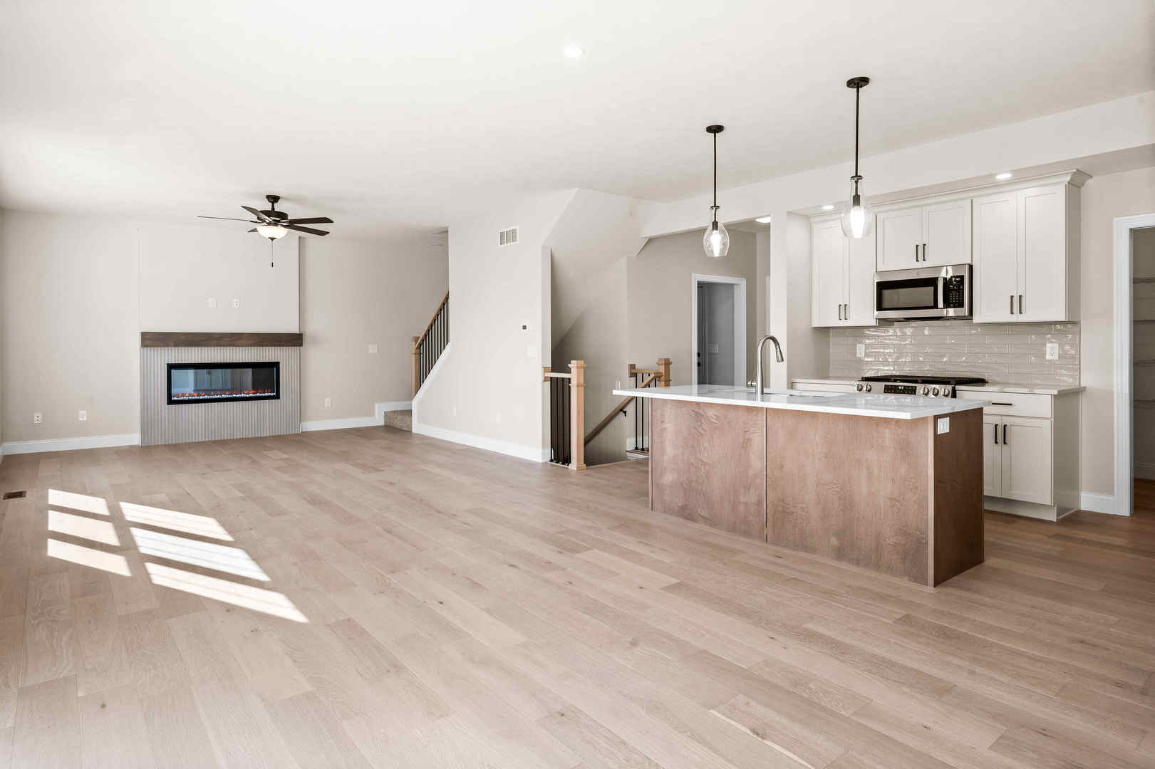 5211 Castlebar Drive, Bloomington, IL 61705