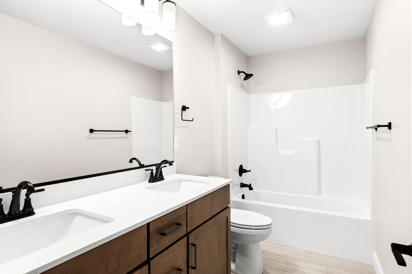 5211 Castlebar Drive, Bloomington, IL 61705