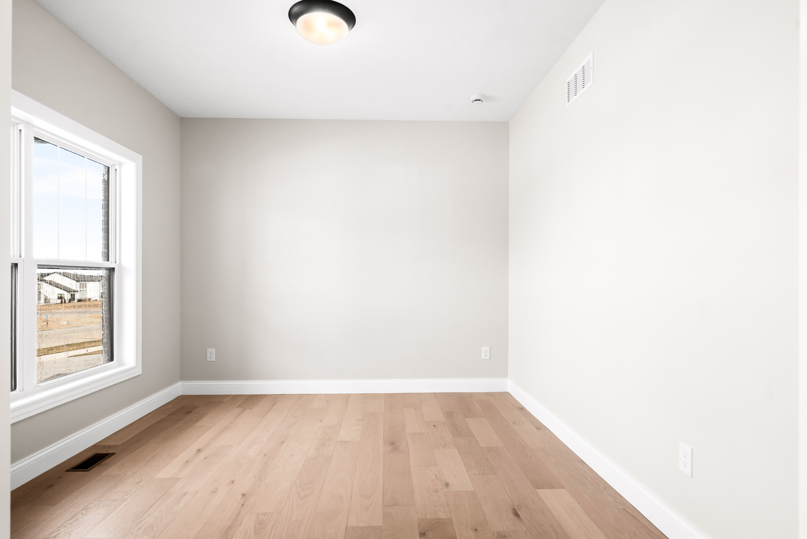 5211 Castlebar Drive, Bloomington, IL 61705