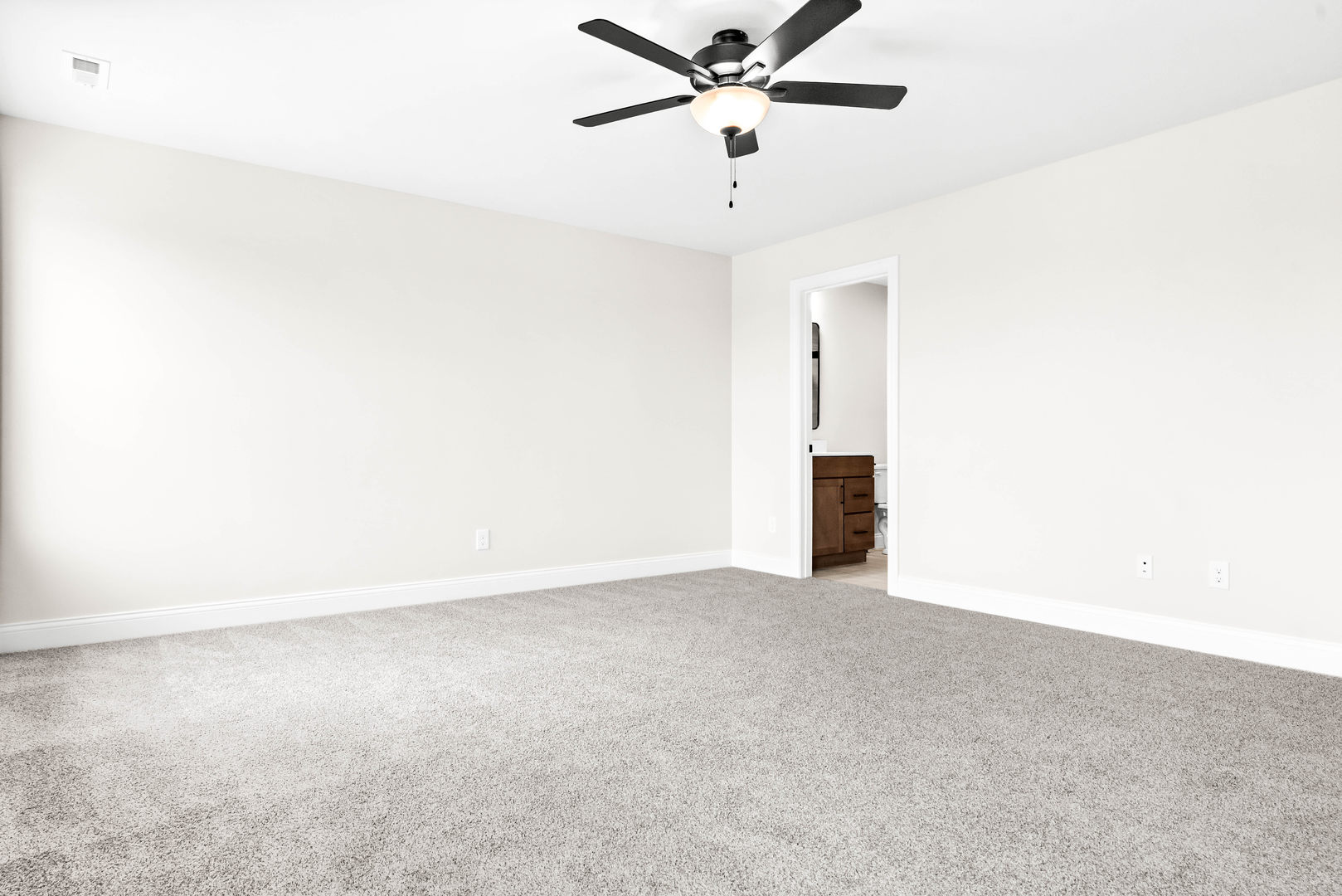 5211 Castlebar Drive, Bloomington, IL 61705