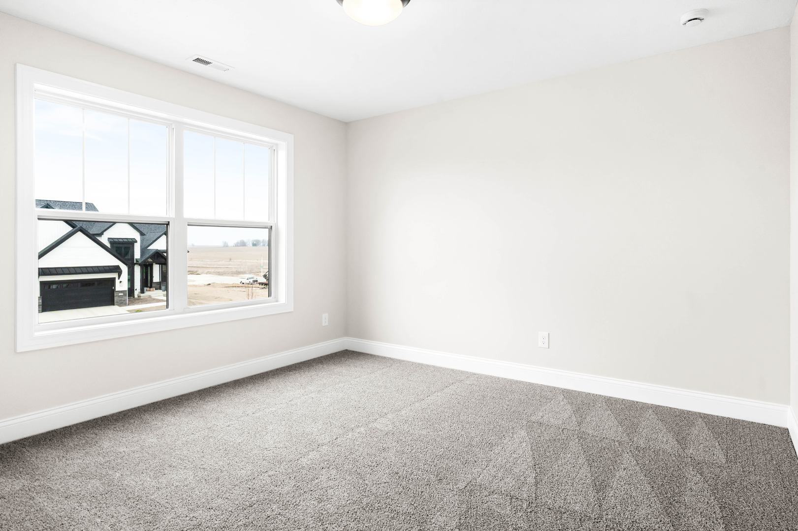 5211 Castlebar Drive, Bloomington, IL 61705