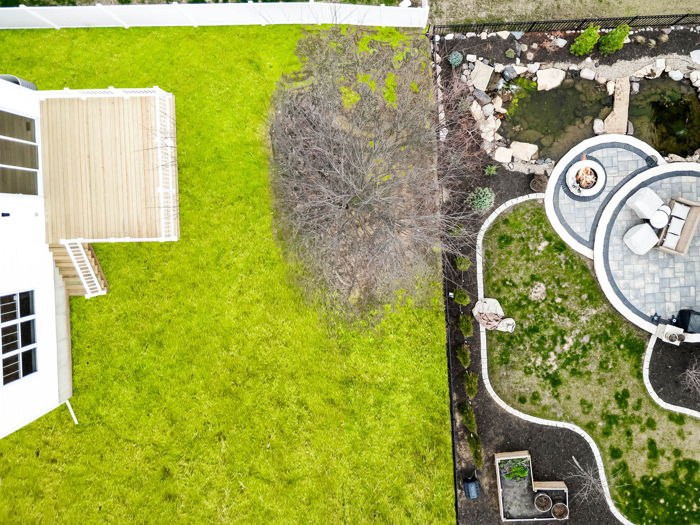 5211 Castlebar Drive, Bloomington, IL 61705