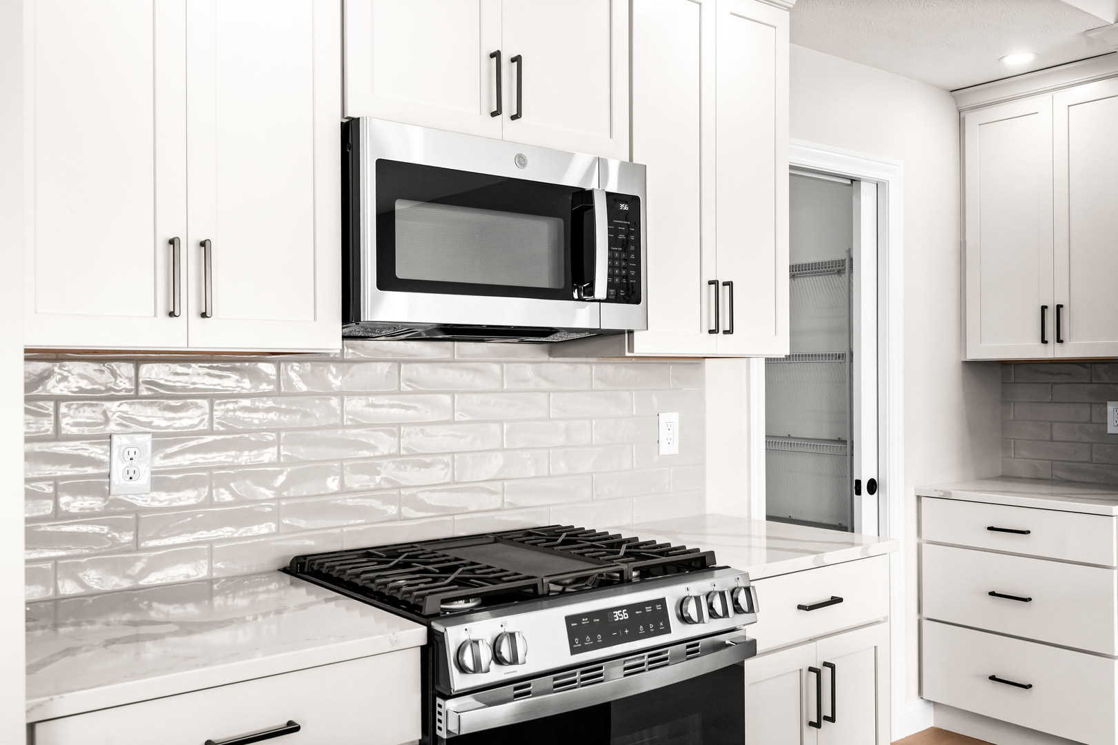 5211 Castlebar Drive, Bloomington, IL 61705