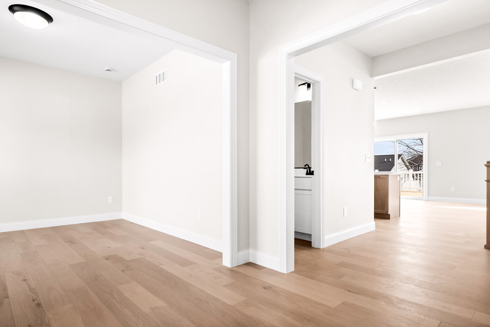 5211 Castlebar Drive, Bloomington, IL 61705