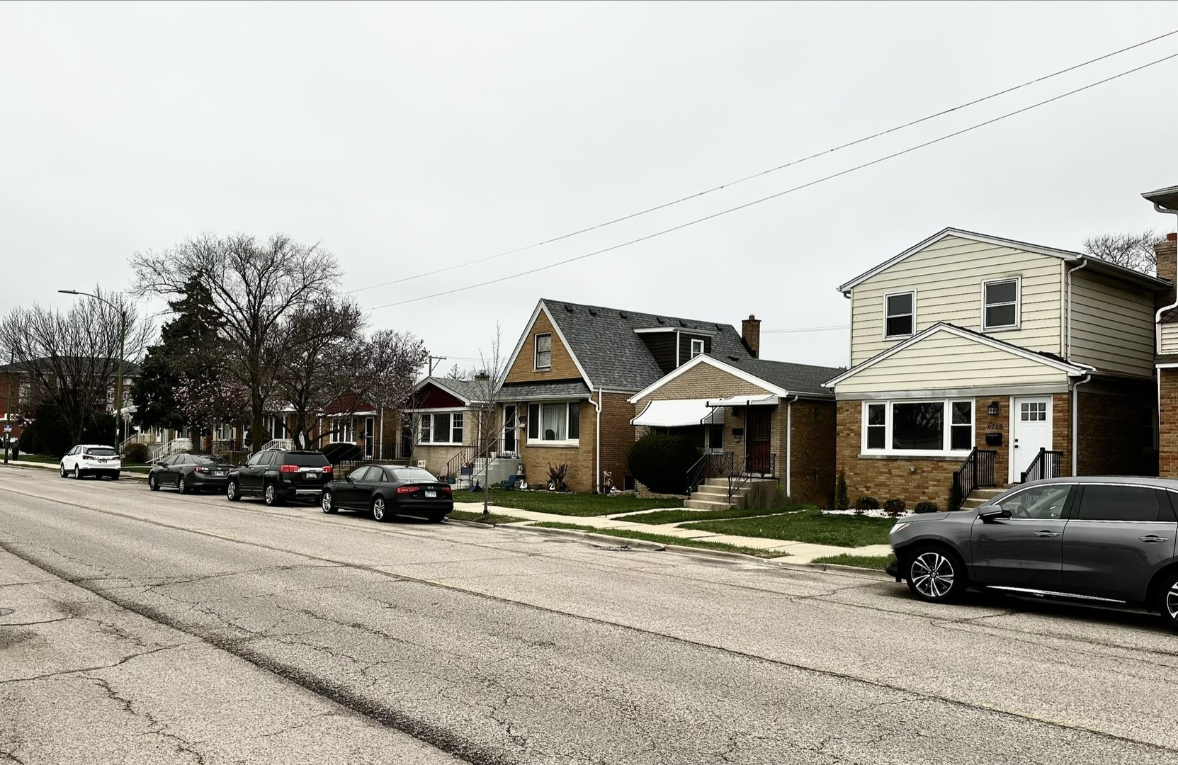 6218 W Foster Avenue, Chicago, IL 60630