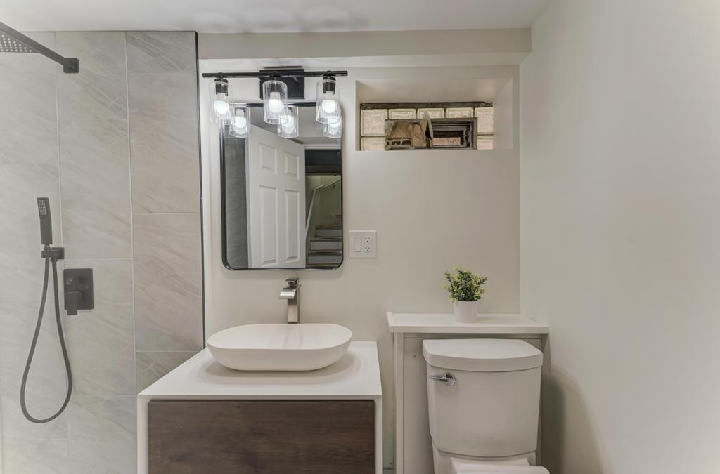 6218 W Foster Avenue, Chicago, IL 60630