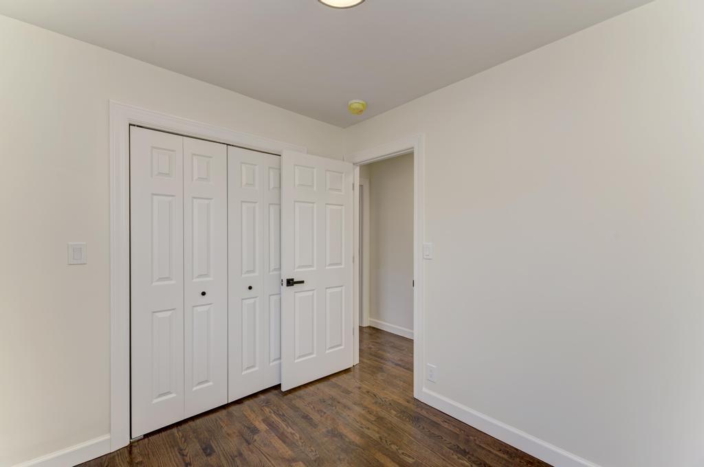 6218 W Foster Avenue, Chicago, IL 60630