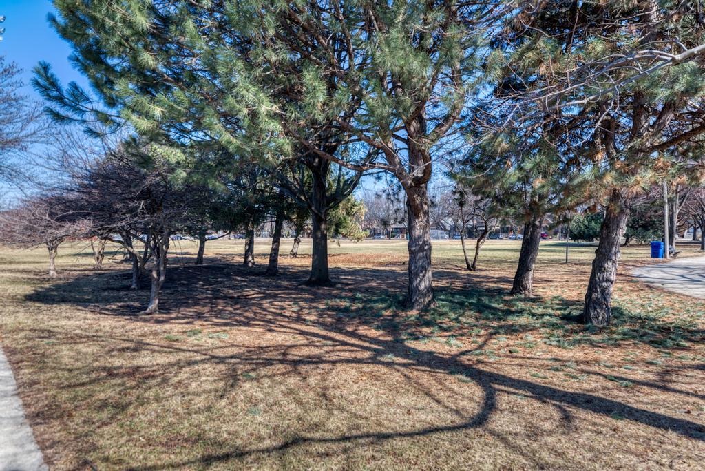 6218 W Foster Avenue, Chicago, IL 60630