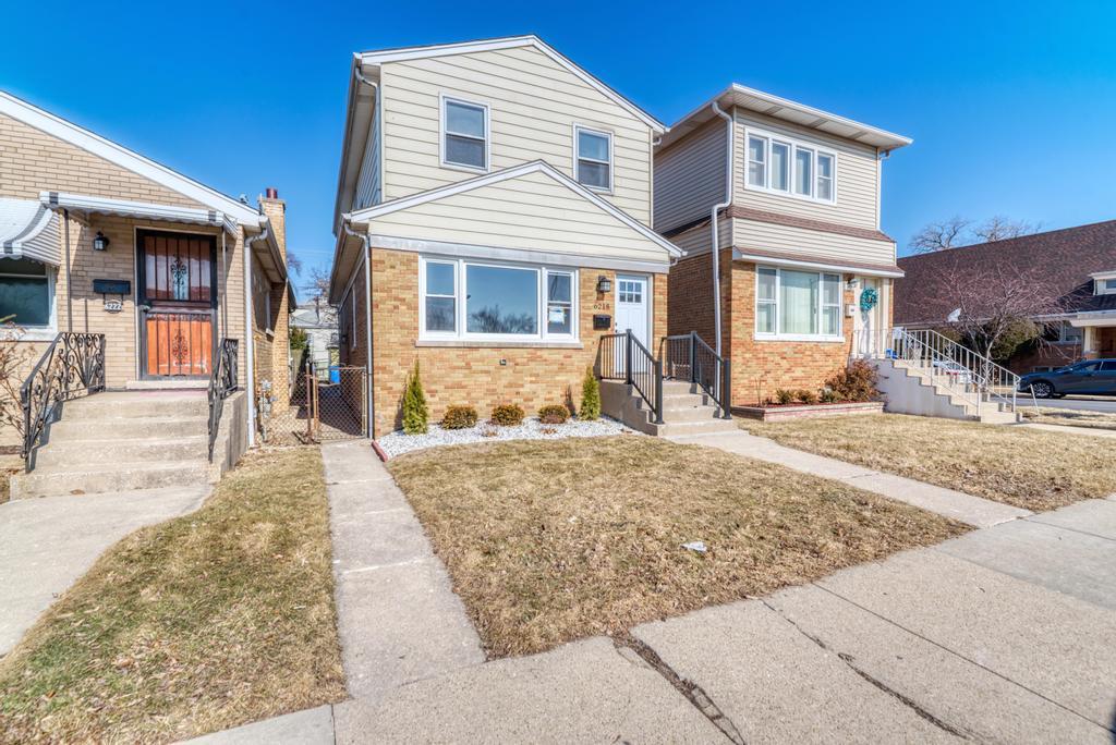 6218 W Foster Avenue, Chicago, IL 60630