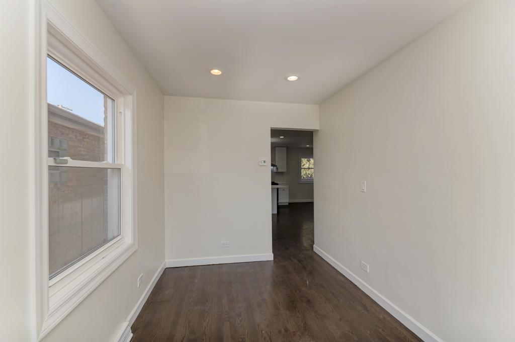 6218 W Foster Avenue, Chicago, IL 60630