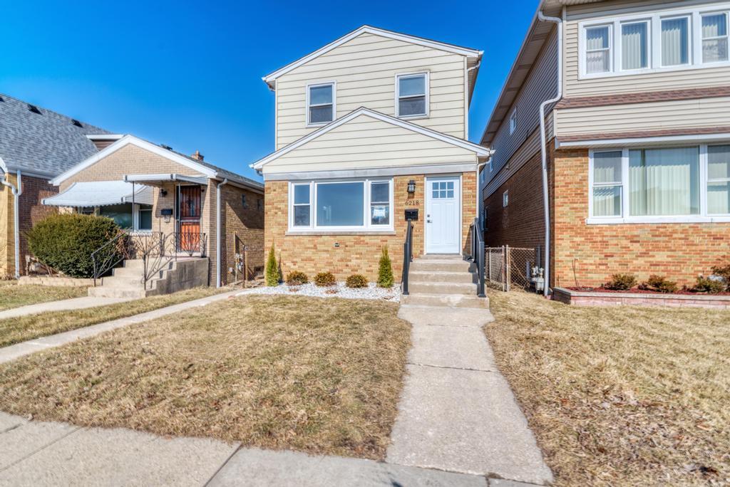 6218 W Foster Avenue, Chicago, IL 60630