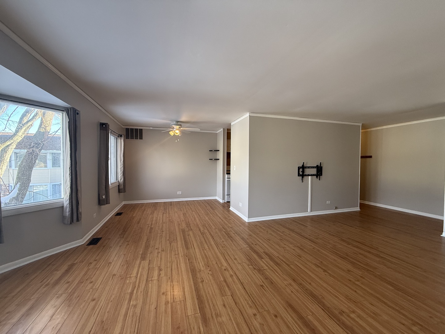 3108 Roberts Drive #5, Woodridge, IL 60517