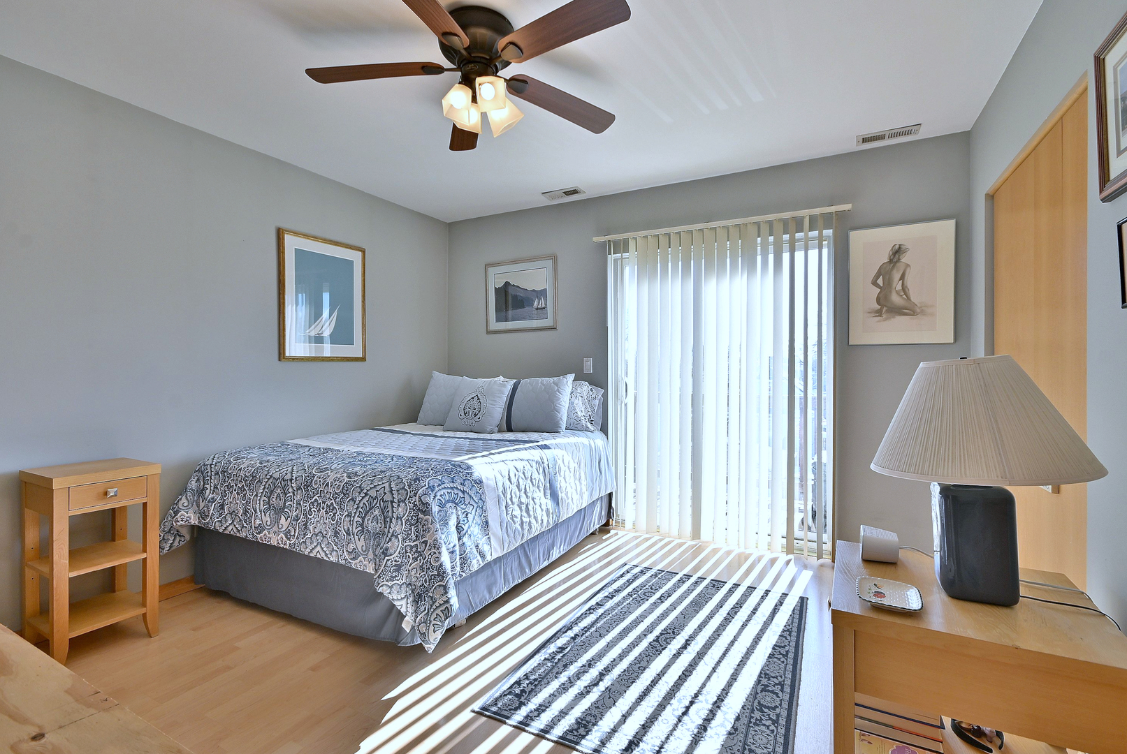 5709 W Lawrence Avenue #3W, Chicago, IL 60630