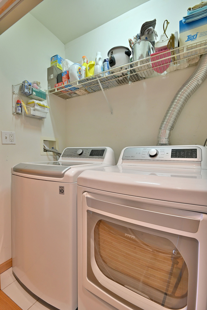 5709 W Lawrence Avenue #3W, Chicago, IL 60630