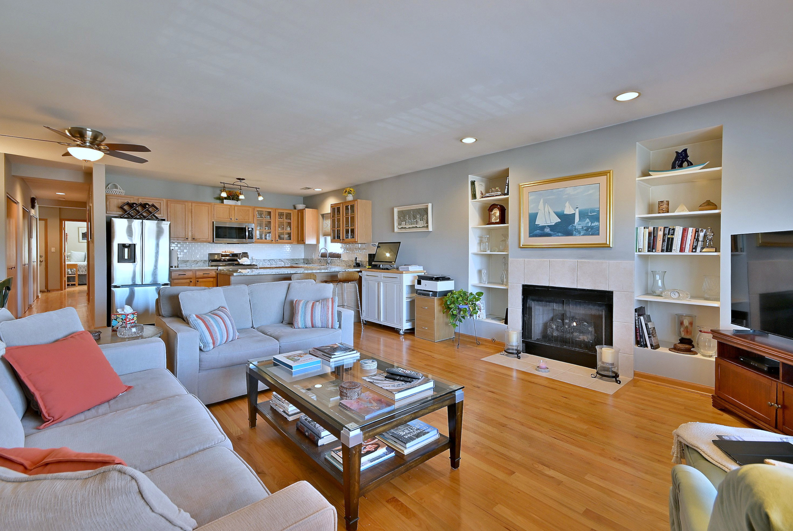 5709 W Lawrence Avenue #3W, Chicago, IL 60630