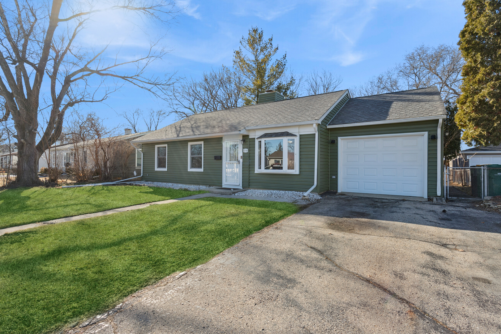 516 Dalhart Avenue, Romeoville, IL 60446
