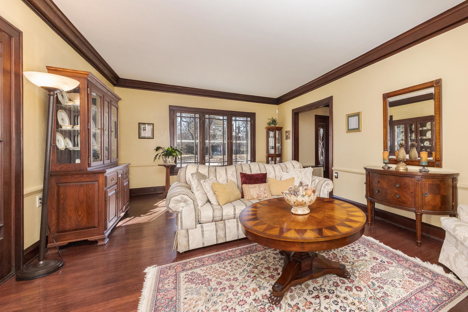 1926 E Oakland Avenue, Bloomington, IL 61701