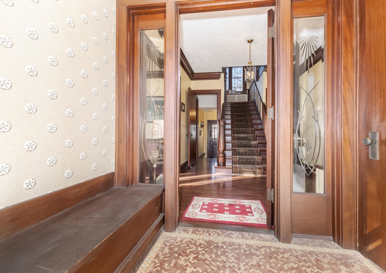 1926 E Oakland Avenue, Bloomington, IL 61701