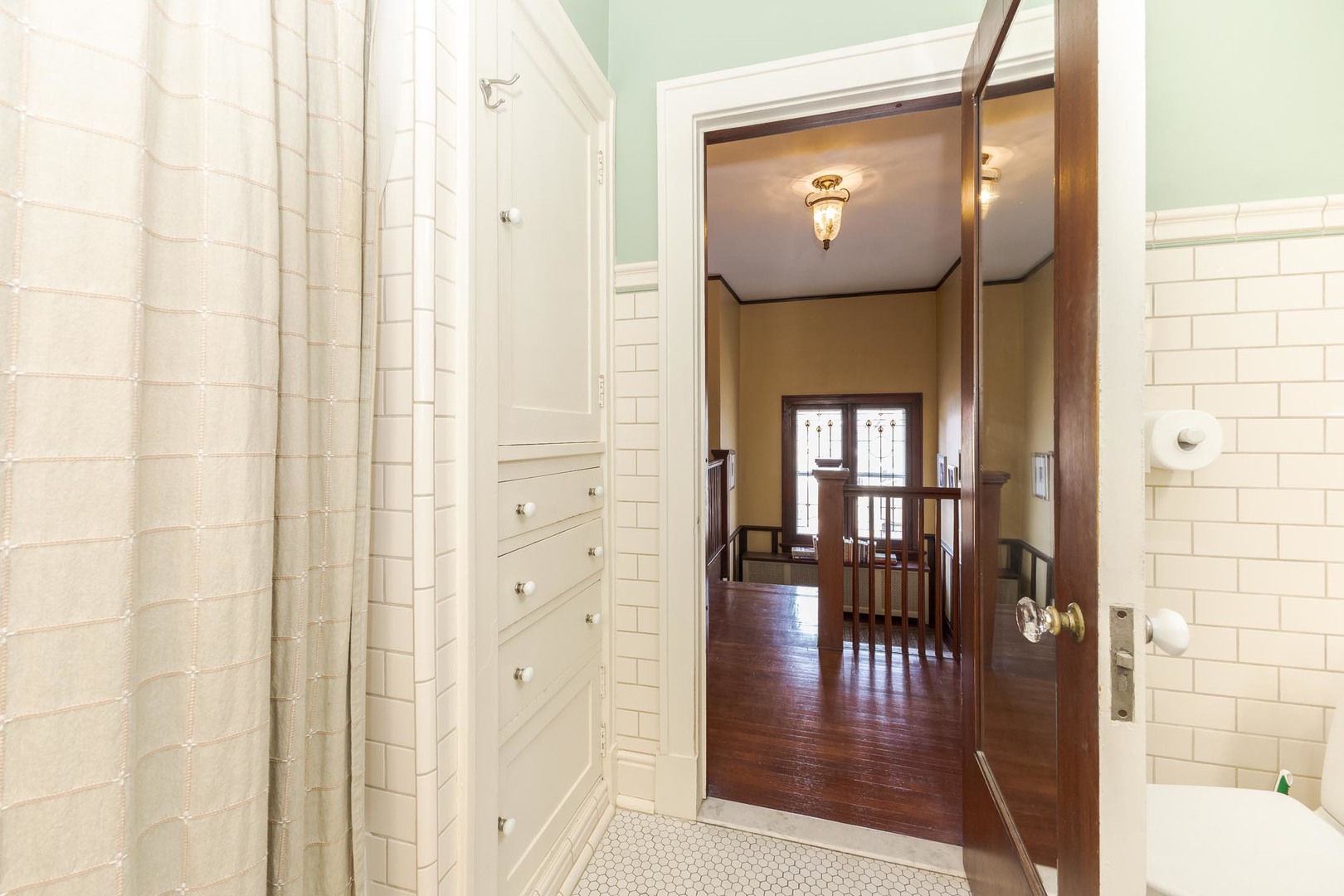 1926 E Oakland Avenue, Bloomington, IL 61701