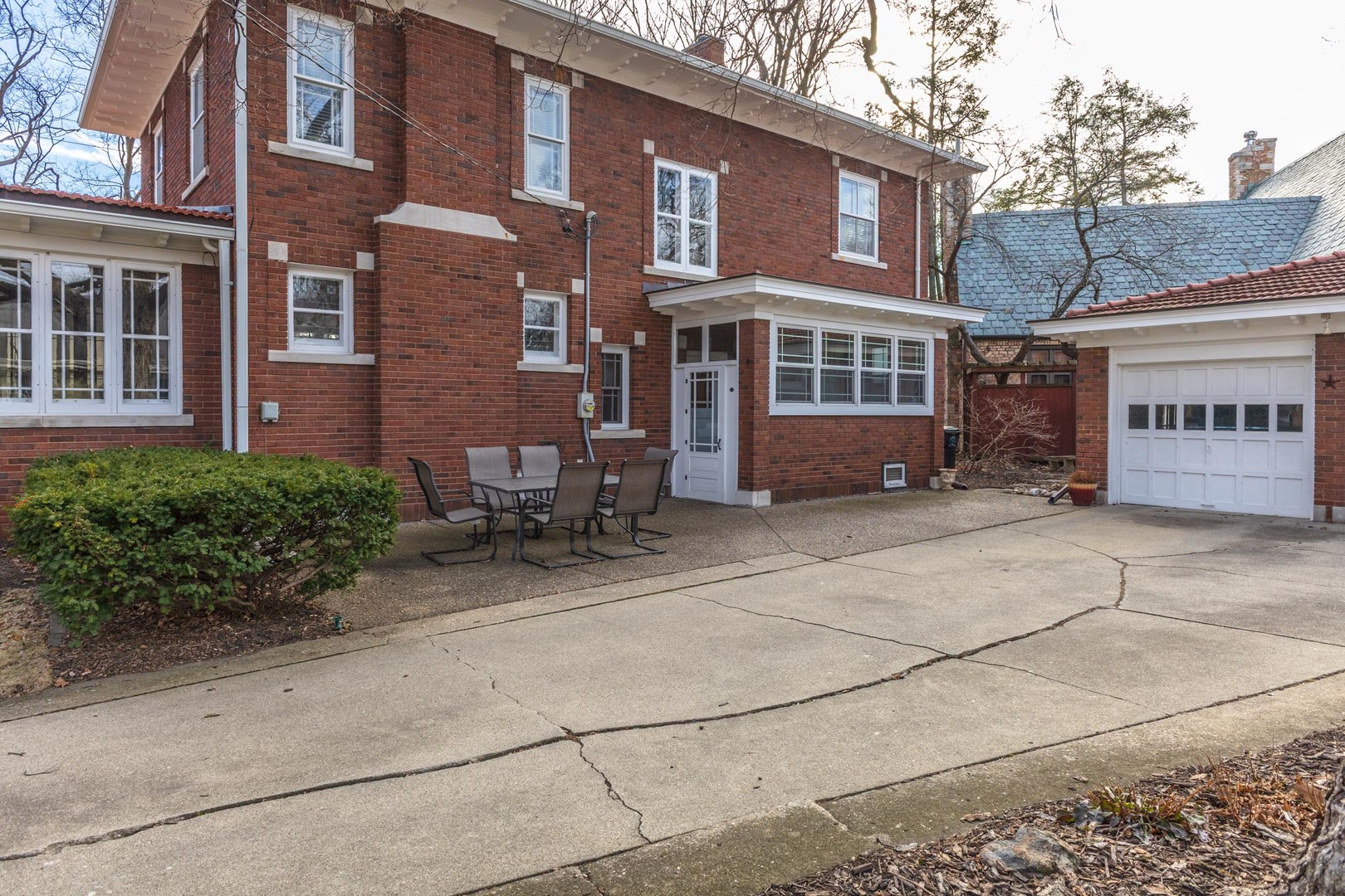 1926 E Oakland Avenue, Bloomington, IL 61701