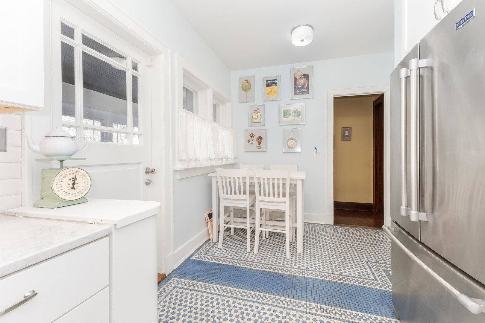 1926 E Oakland Avenue, Bloomington, IL 61701