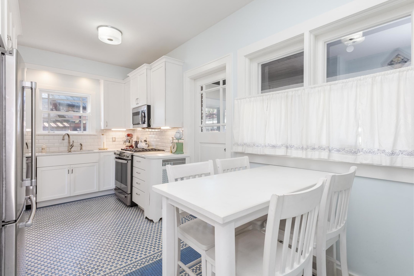 1926 E Oakland Avenue, Bloomington, IL 61701