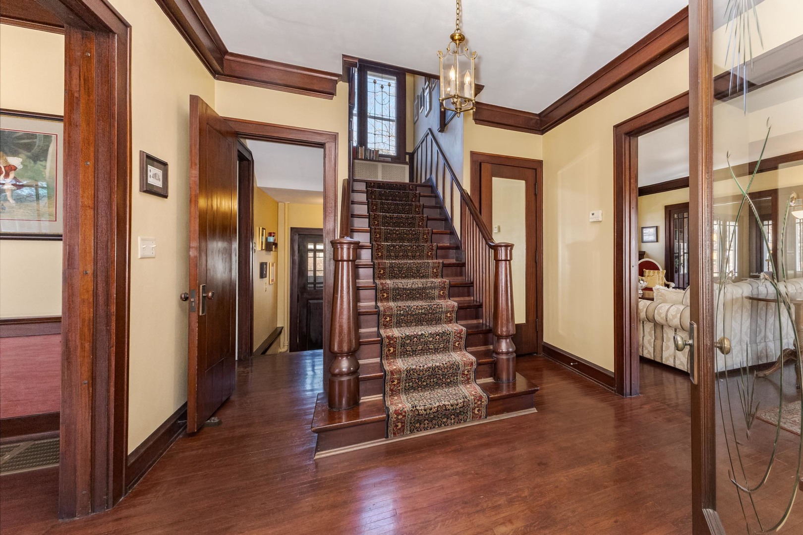 1926 E Oakland Avenue, Bloomington, IL 61701