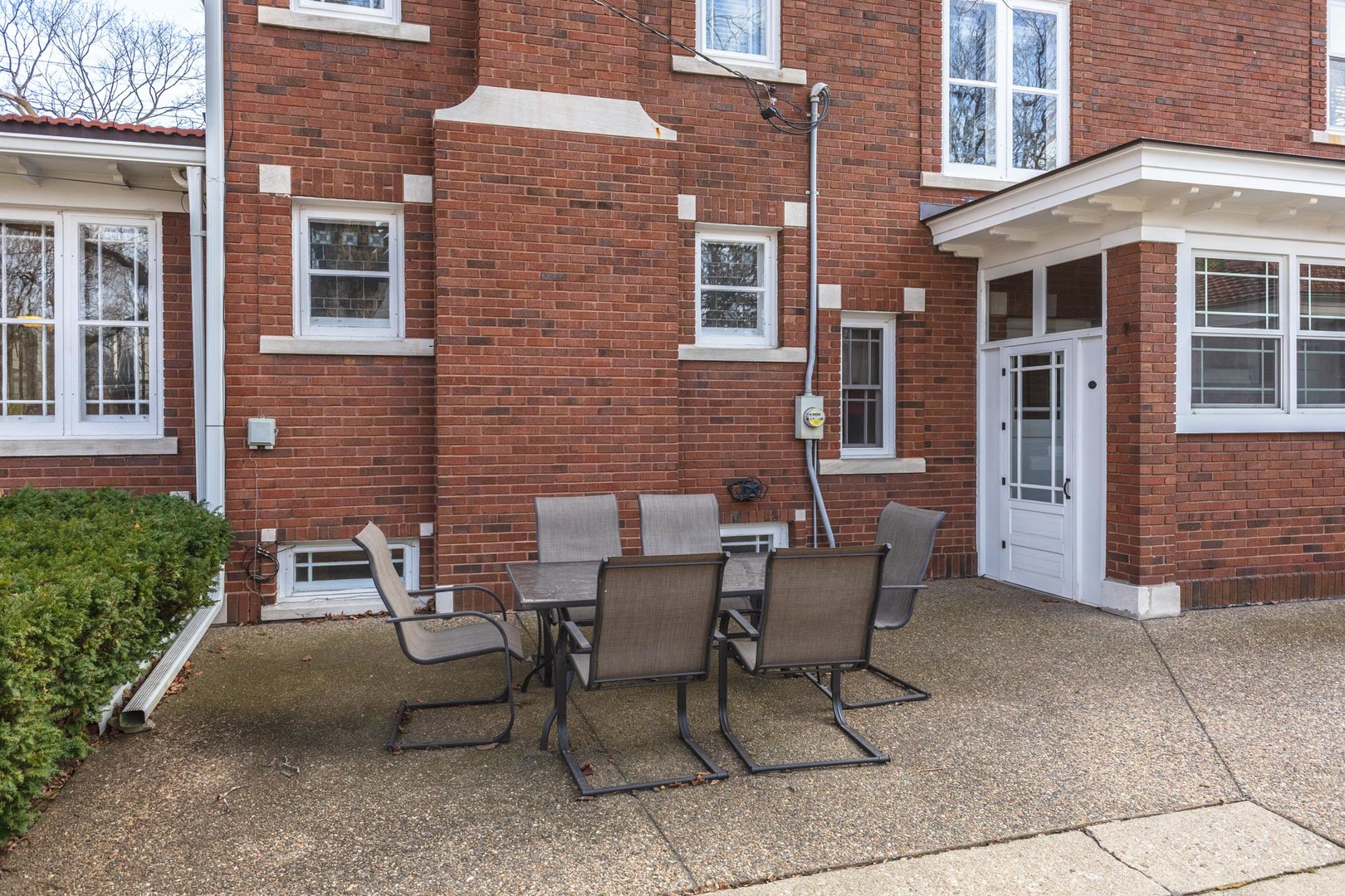 1926 E Oakland Avenue, Bloomington, IL 61701